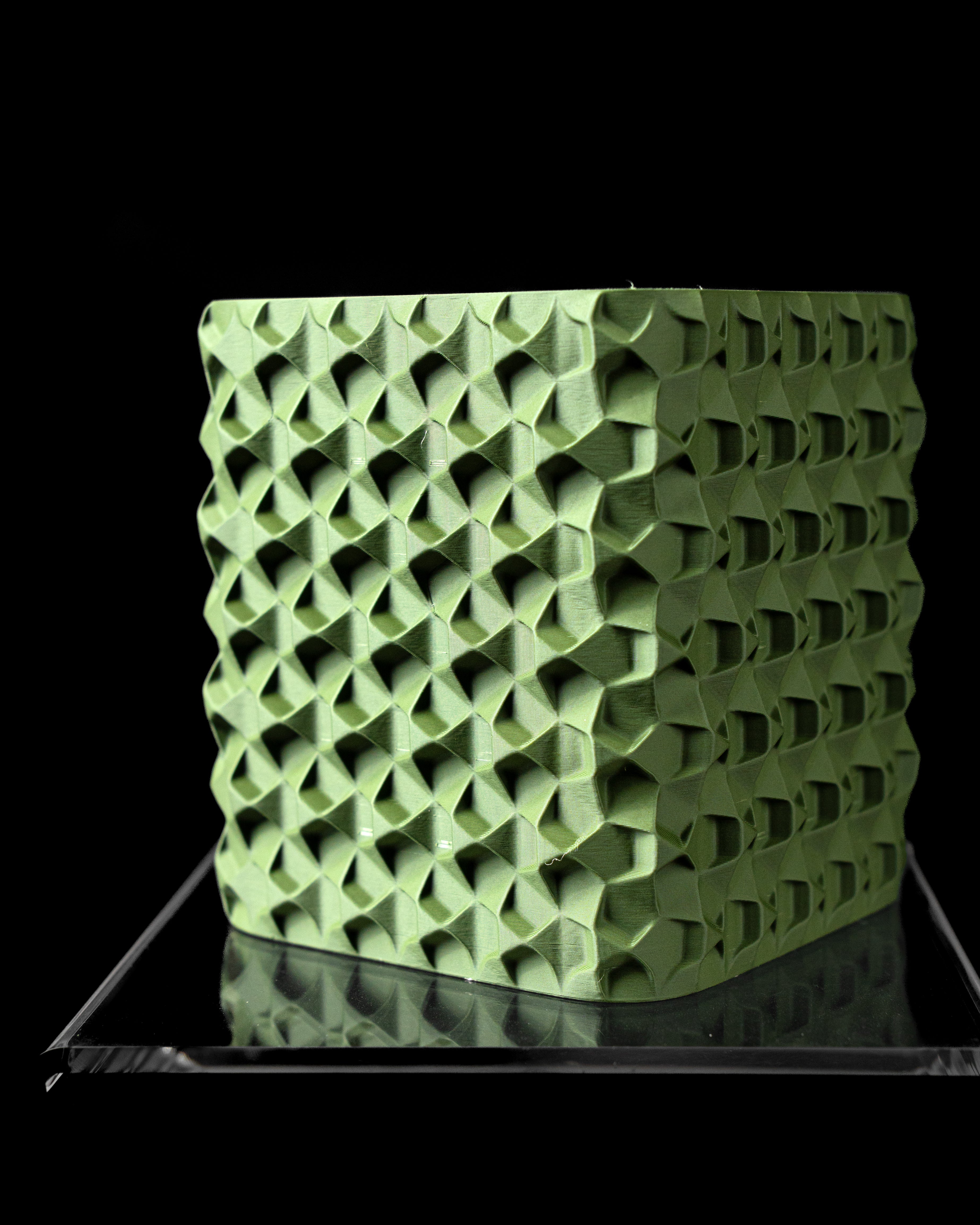 Rovi square planter
