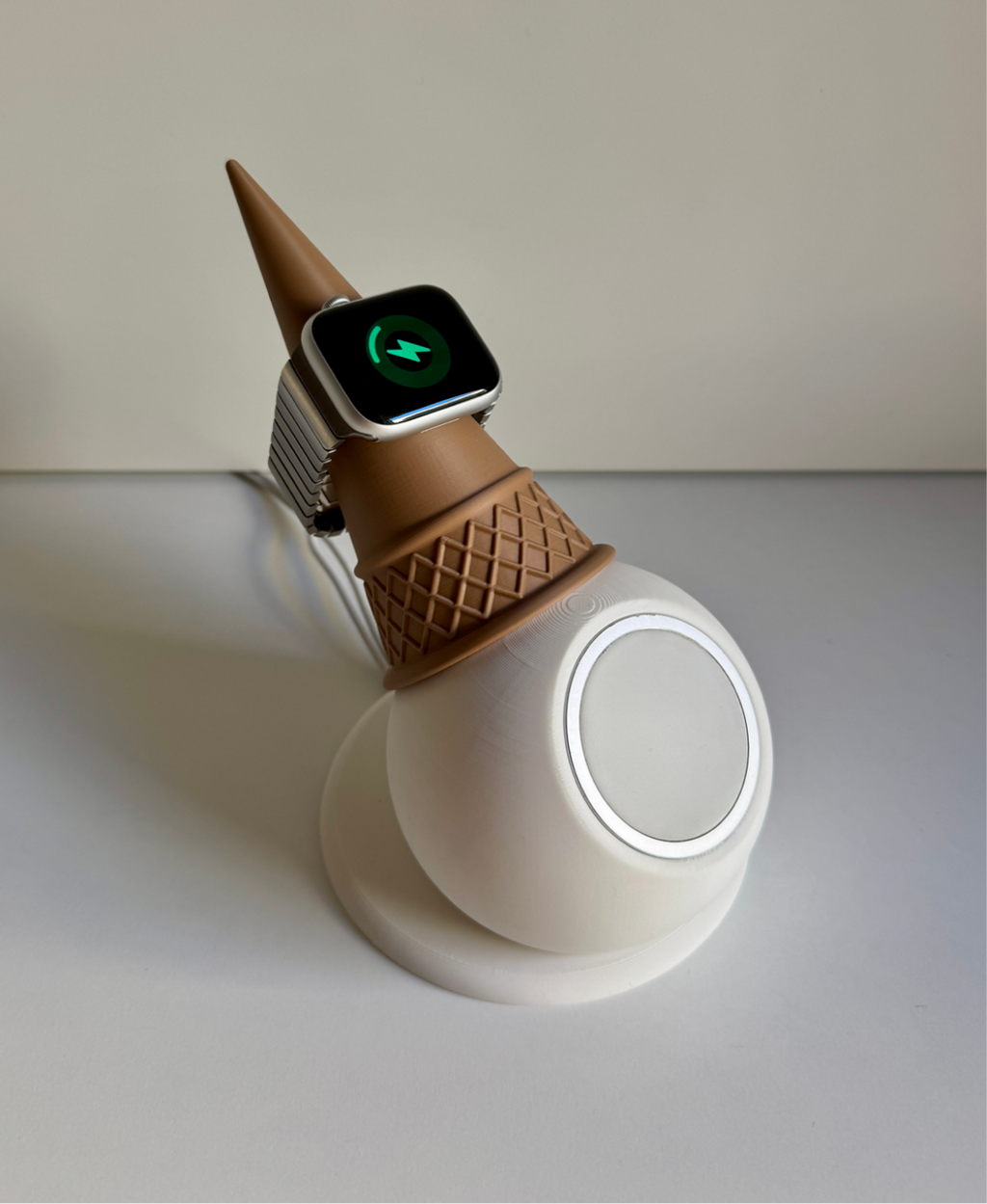 Gelato - Charger Holder For Iphone And Apple Watch