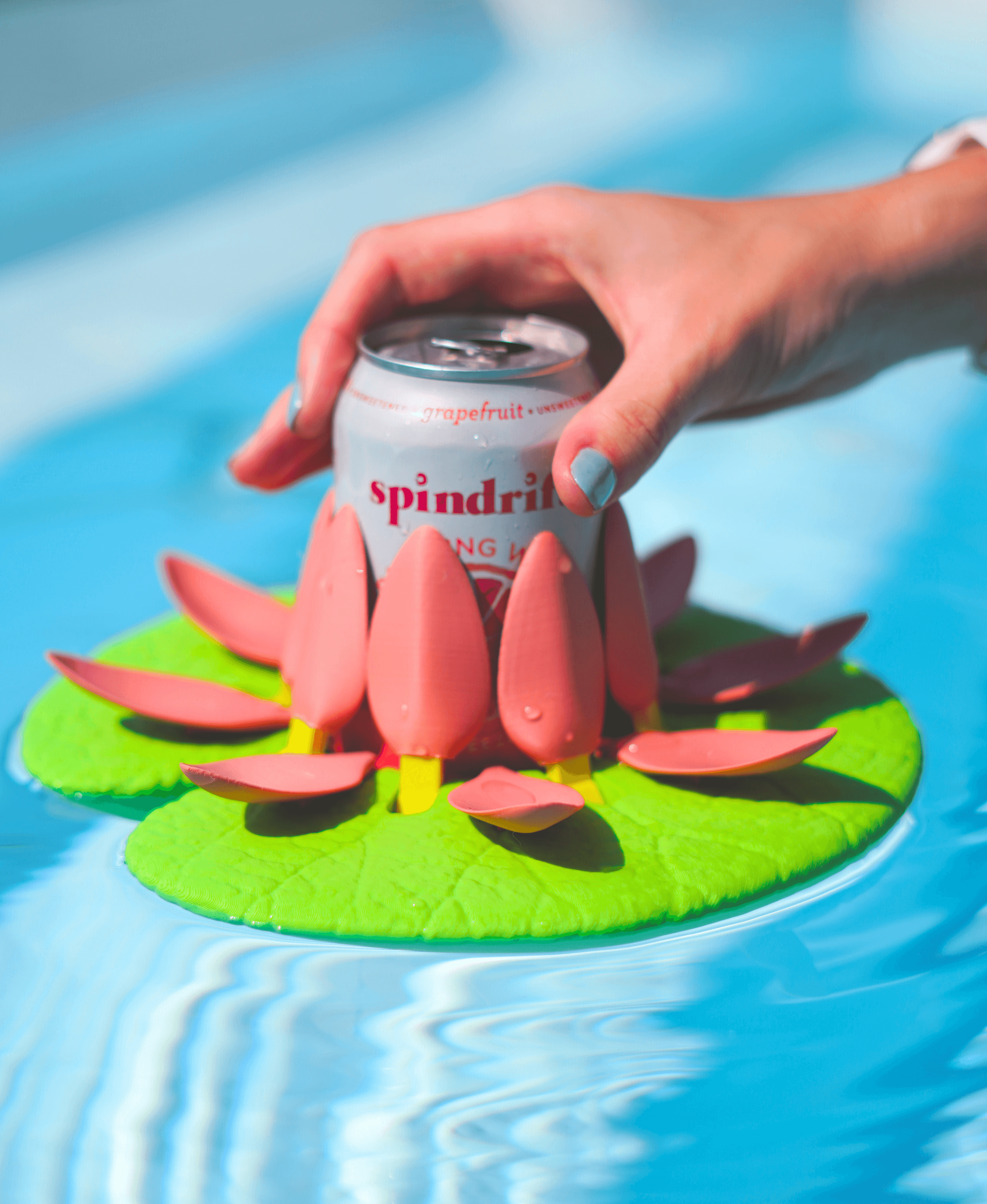 Lotus - Pool Cup Holder