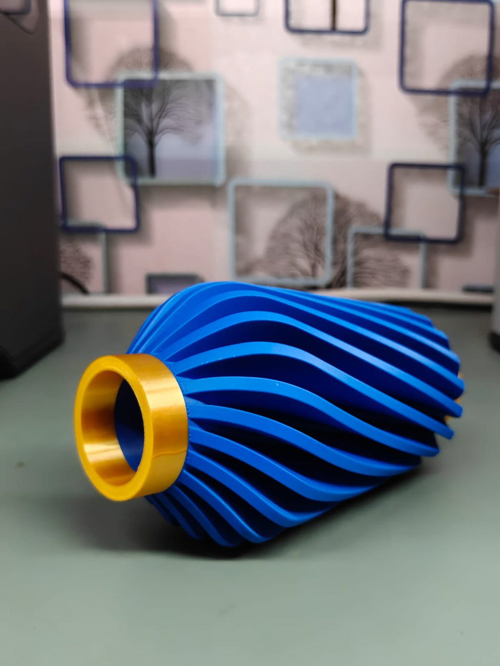 Travix Vase