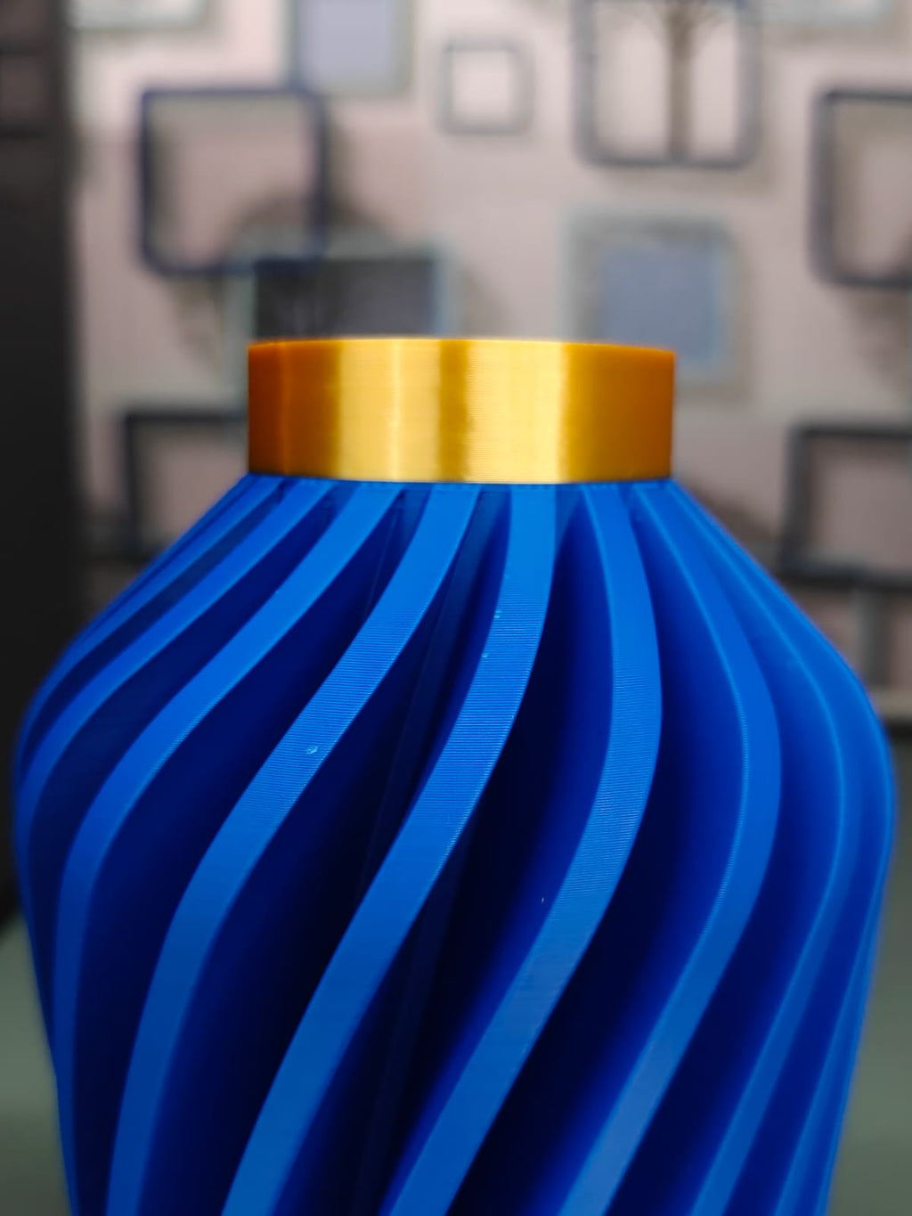Travix Vase